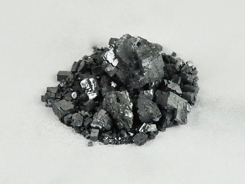 需求向好驅(qū)動(dòng)有色金屬強(qiáng)勢上行，金屬礦石產(chǎn)業(yè)鏈迎來景氣周期